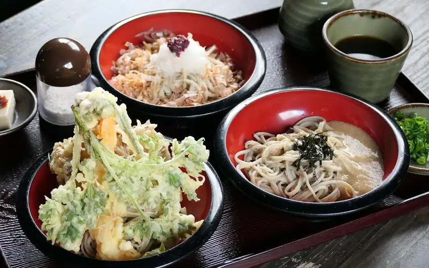 そば処よしぶ et BISTRO YOSHIBU