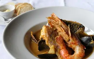 そば処よしぶ et BISTRO YOSHIBU