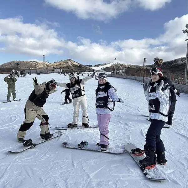 スノーボードスクール